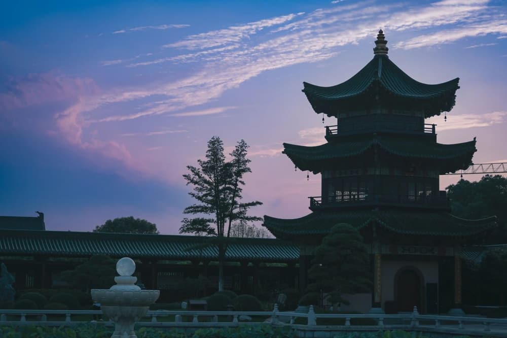 如何替众生做善事,让他们从三恶道往生三善道呢